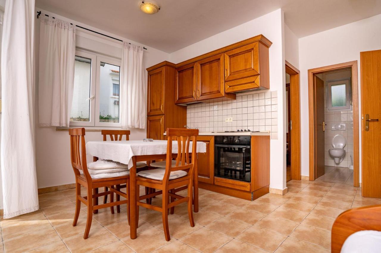 Salvija Apartments Lopar Exterior foto